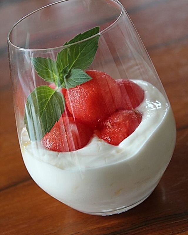 Wassermelone-Griechischer Joghurt-Honig-Dessert