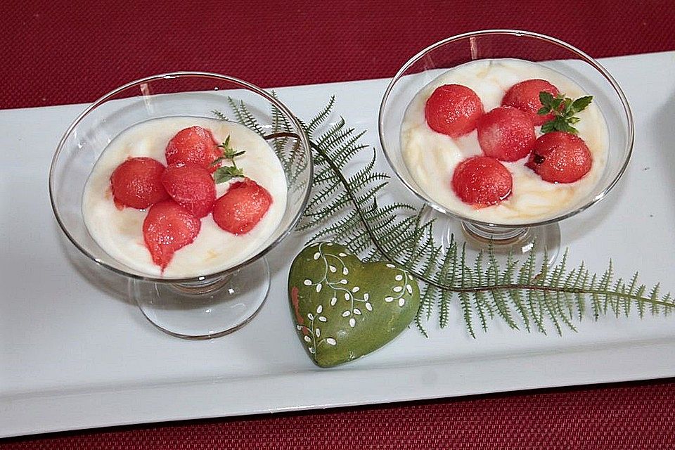 Wassermelone-Griechischer Joghurt-Honig-Dessert