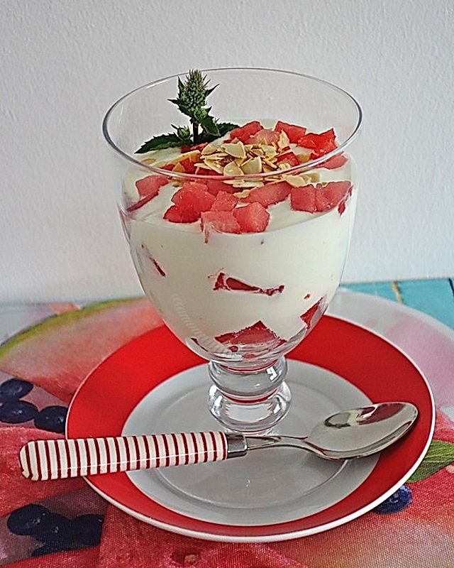 Wassermelone-Sauerrahm-Dessert