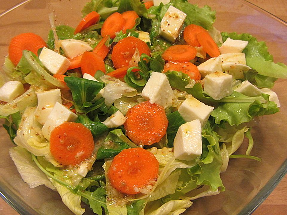 Bunter Salat mit Senfdressing und Mozzarella von Viki84| Chefkoch