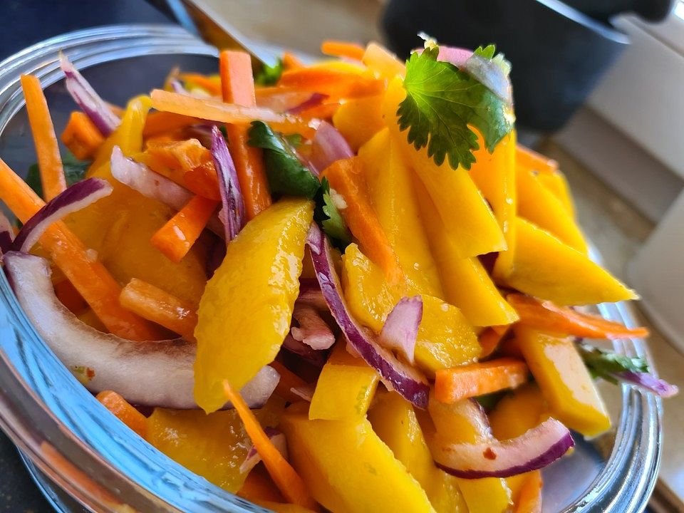 Exotischer Mangosalat mit Spiralkarotten von jonkarcher| Chefkoch
