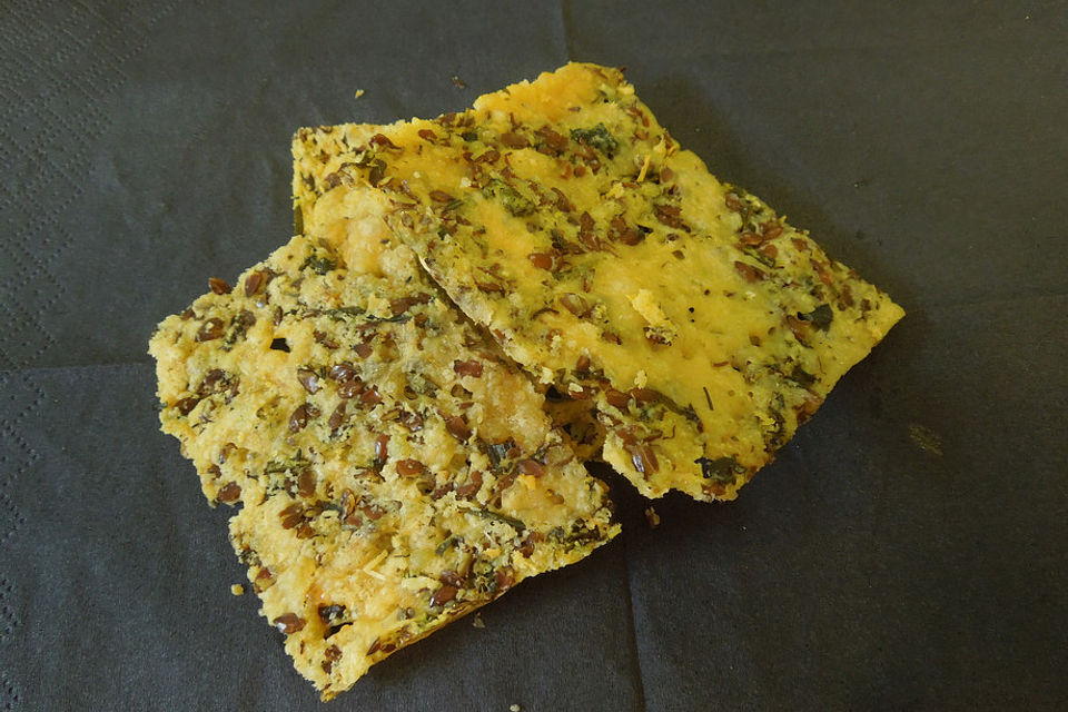 Parmesan-Leinsamen-Kräcker