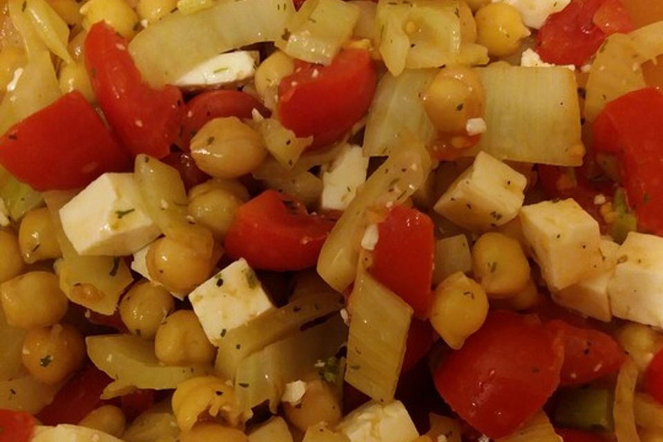 Fenchel-Tomaten-Salat mit Kichererbsen