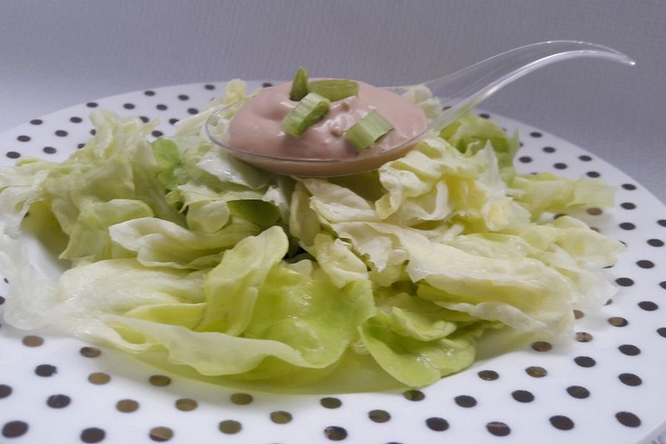 Cremige Salatsauce für Blattsalate