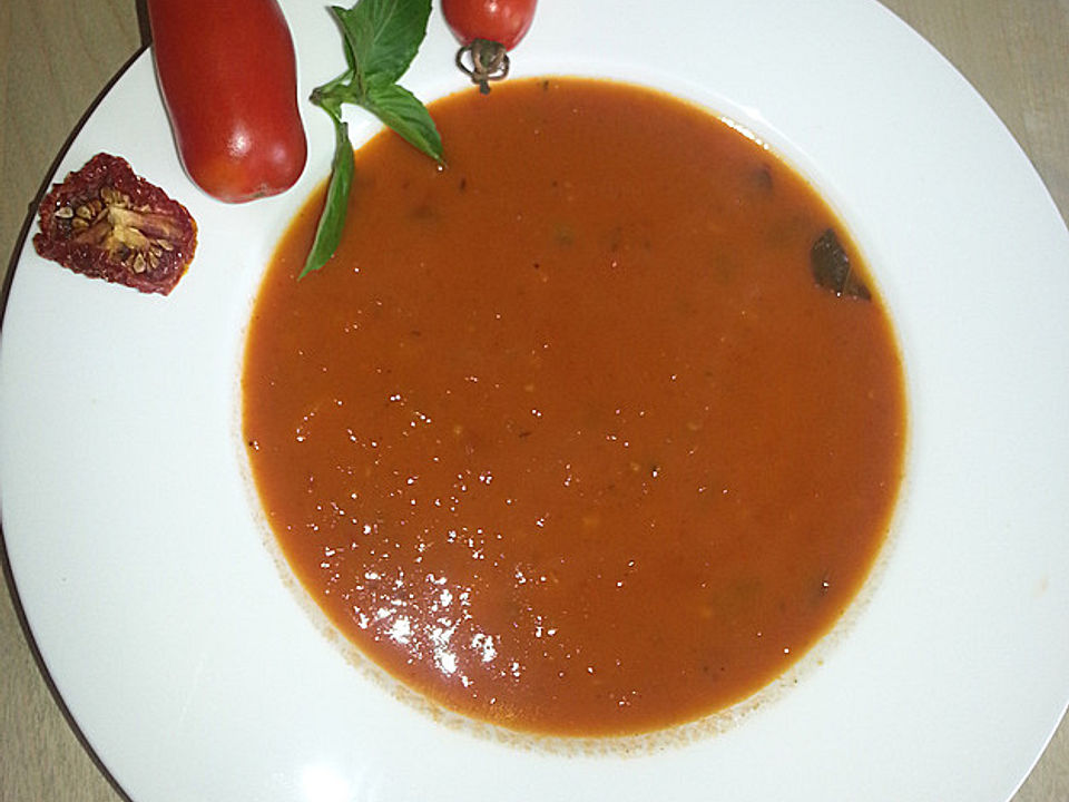 Tomatencremesuppe mit Ingwer und Rotwein von Masalabecker| Chefkoch