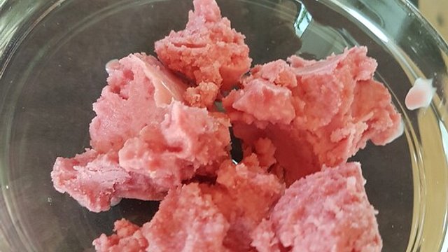 Himbeer-Buttermilch-Eis von leckerhoch2 Himbeer-Buttermilch-Eis von leckerhoch2