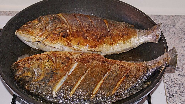 Gegrillte Dorade mit mediterranem Salat von otto42 Gegrillte Dorade mit mediterranem Salat von otto42