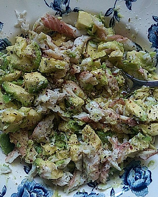Würziger Aal-Avocado-Salat