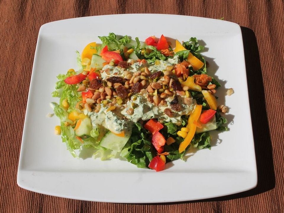 Bunter Salat mit würzigem Kräuterdressing von Gina3105 | Chefkoch