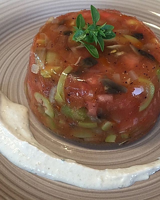 Kleine Tomatensülzchen