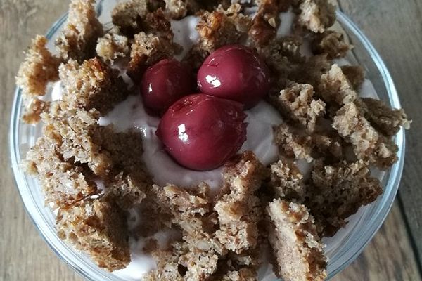 Geröstetes Schwarzbrot mit Kirschquark von himbeermond | Chefkoch