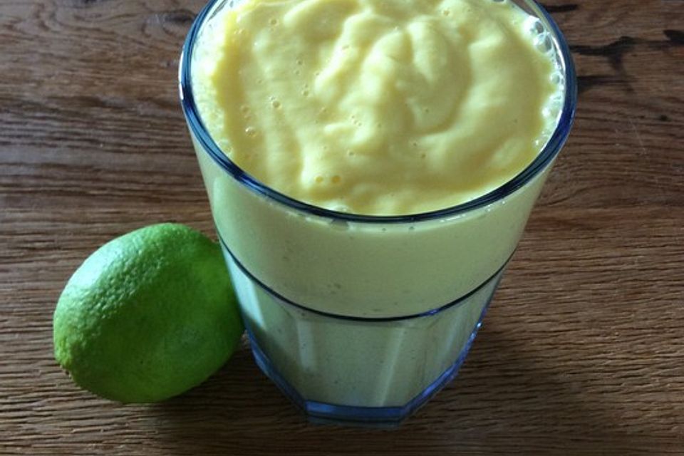 Mango-Kefir mit Limette