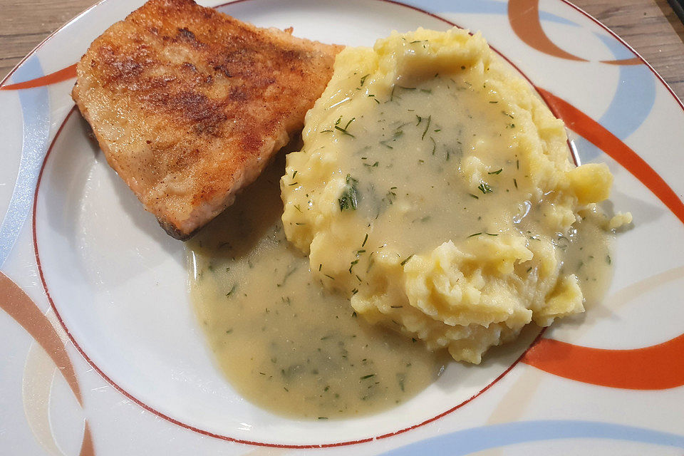 Fischstäbchen mit Kapü und Dillsoße