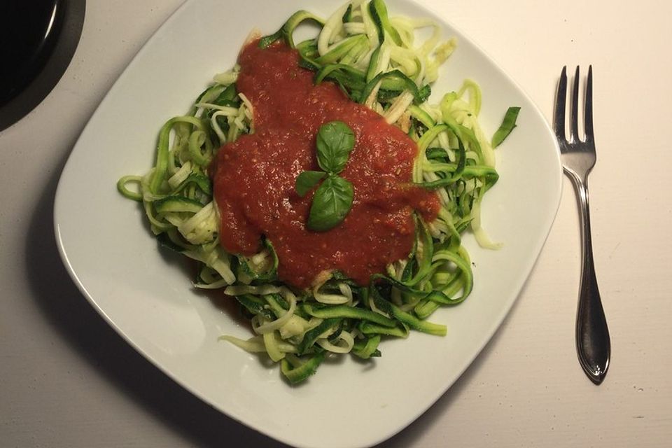 Zoodels mit Tomatencremesoße