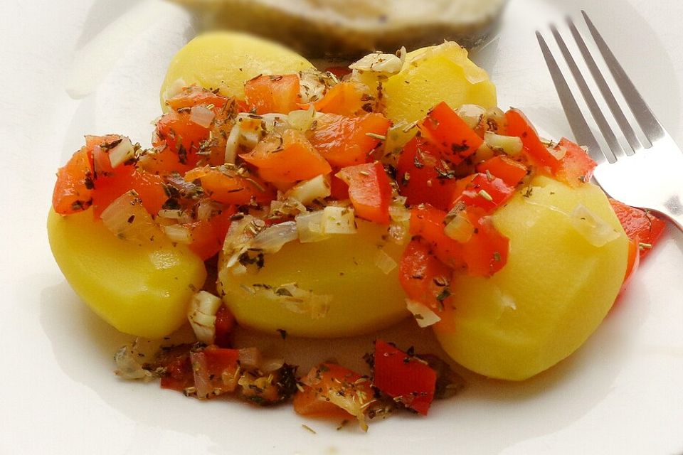 Spanische Kartoffeln mit Knoblauch und Paprika