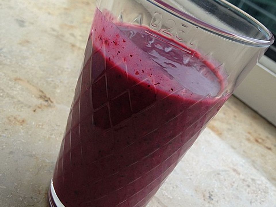 Beeren-Buttermilch-Smoothie von BembelChris| Chefkoch