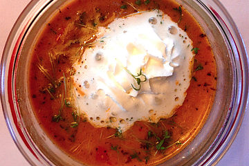 Kokos-Erdnuss-Suppe mit Kresse