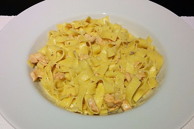 Pasta mit Lachssoße von Chiron1991| Chefkoch