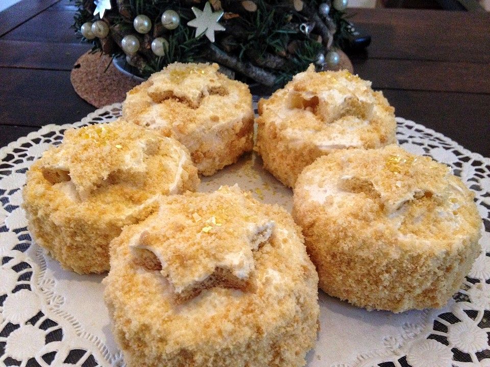 Biskuittörtchen mit Milchmädchen-Buttercreme von cj83| Chefkoch