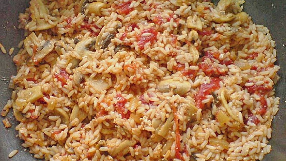 Reispfanne mit Tomaten und Pilzen von ne_biene Reispfanne mit Tomaten und Pilzen von ne_biene