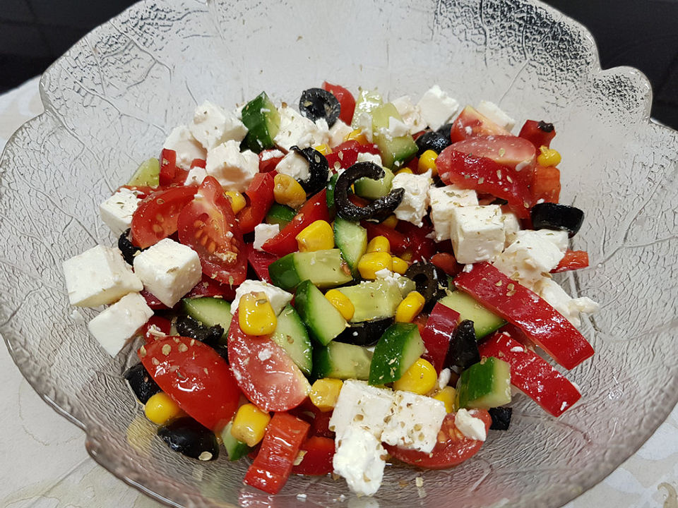 Gemischter Salat mit Feta-Käse von Sara_Engel | Chefkoch