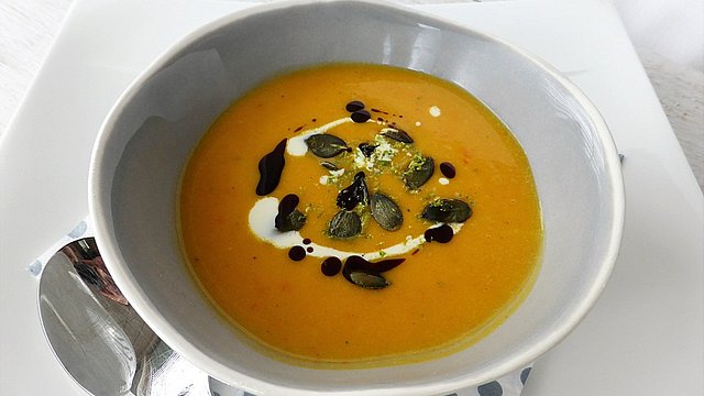 Kürbis-Kokos-Limetten-Suppe von Boritz Kürbis-Kokos-Limetten-Suppe von Boritz