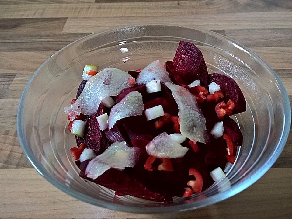 Pikanter Rote-Bete-Birnen-Salat von Duewo| Chefkoch