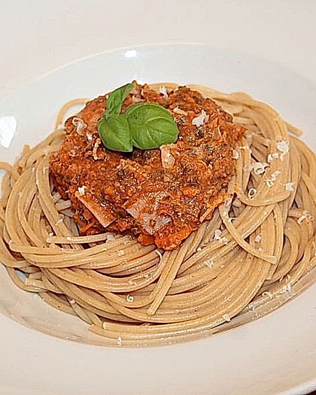 Mangold-Tomaten-Sahnesauce zu Spaghetti
