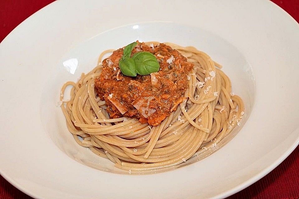 Mangold-Tomaten-Sahnesauce zu Spaghetti