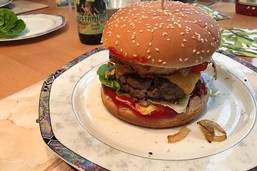 Wongar Aussie Burger, Burger with the Lot