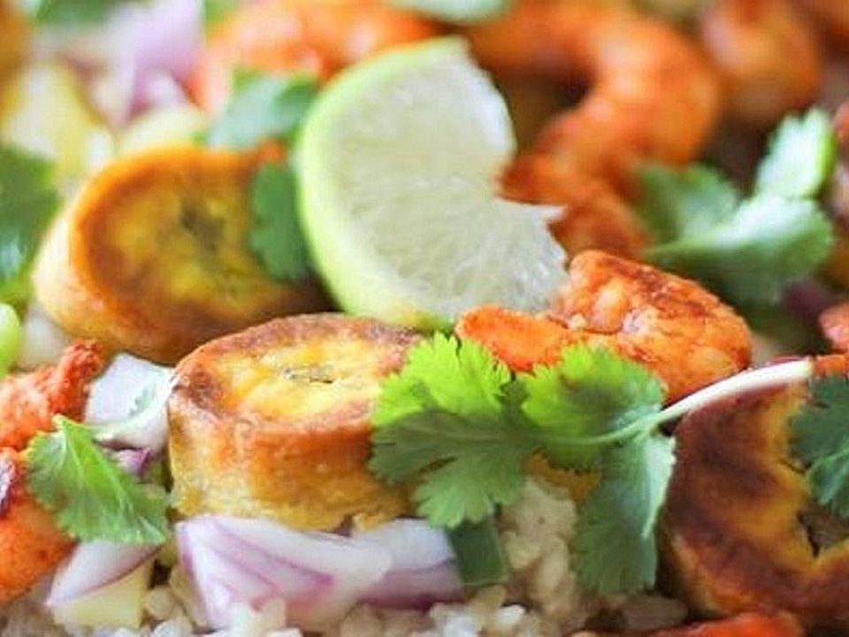 Kubanisch sautierte Garnelen mit Kokosnuss-Reis, Mangosalsa und ...