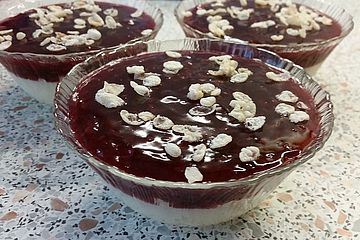 Pudding-Himbeer-Dessert mit Knusperreisflakes