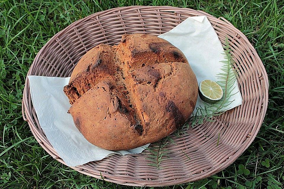 5-Korn-Brot mit Sonnenblumenkernen, Sauerteig und Dickmilch