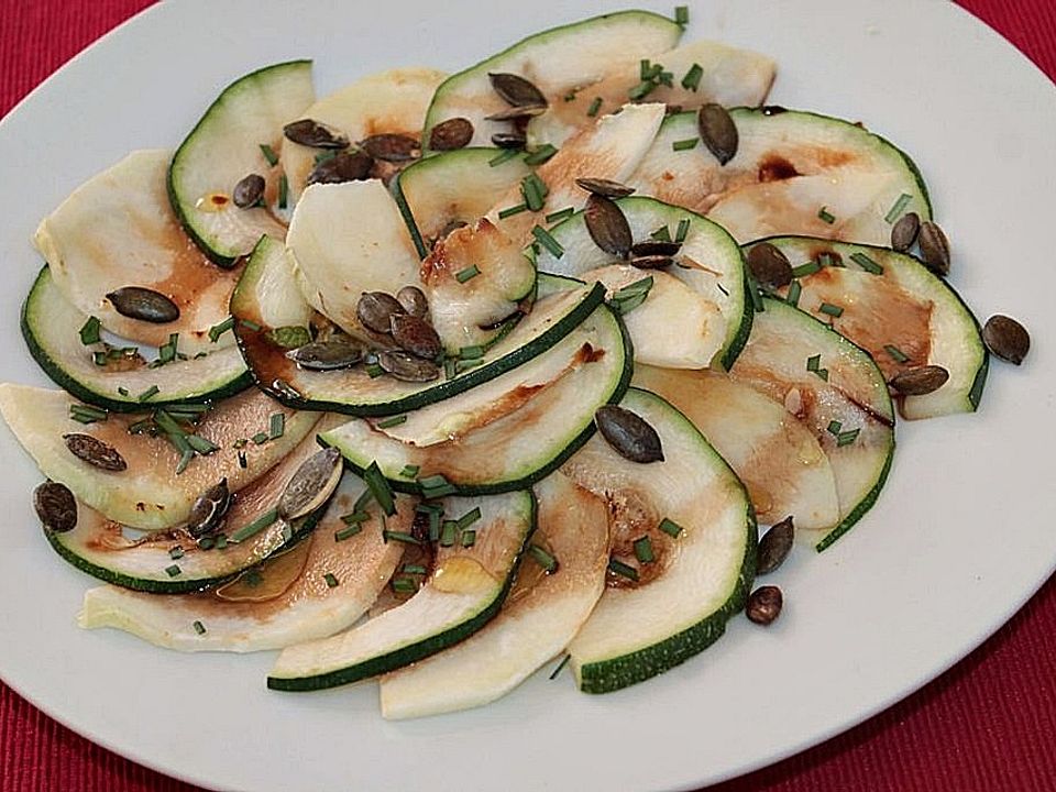 Zucchini-Kohlrabi-Carpaccio von patty89| Chefkoch