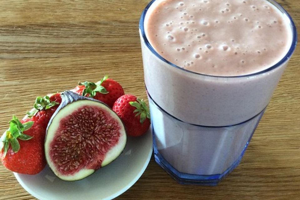 Feigen-Erdbeer-Smoothie