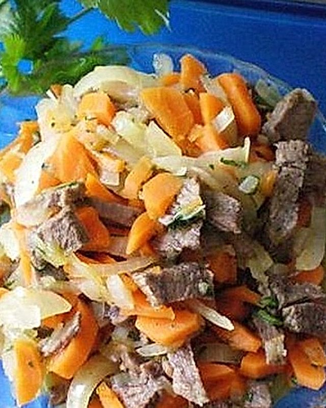 Möhren-Rindfleisch-Salat