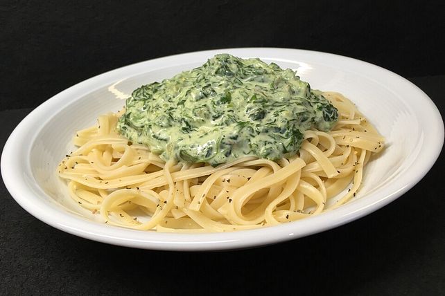 Nudeln mit Spinatsoße von ChPhTh| Chefkoch