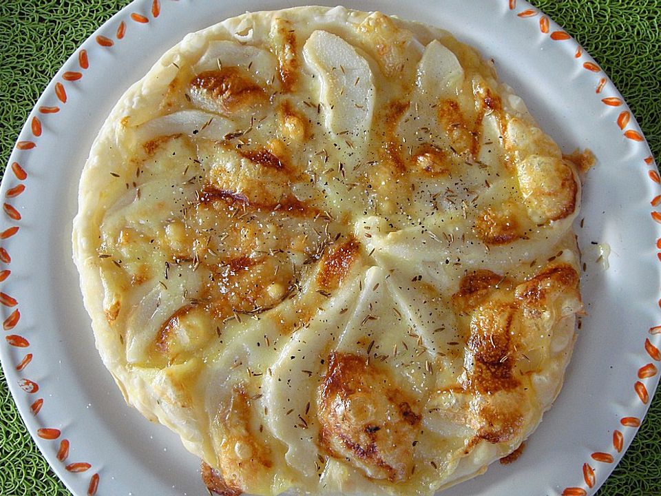 Tarte mit Birnen, Maroilles-Käse und Kreuzkümmel von Pannepot| Chefkoch