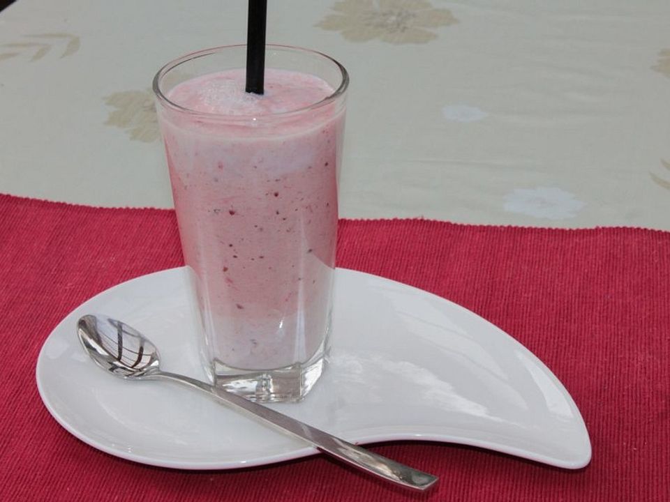 Rote Früchte Milchshake von MineDarksoul| Chefkoch