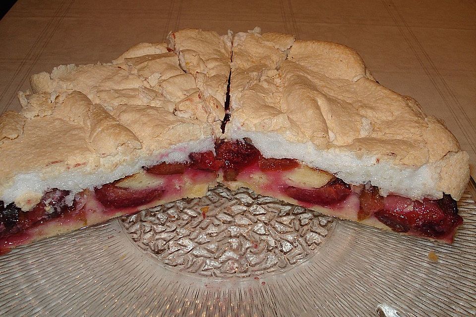 Versunkener Pflaumenkuchen mit Baiserhaube