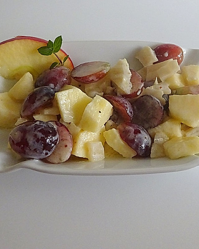 Sellerie - Apfel Rohkost mit Trauben