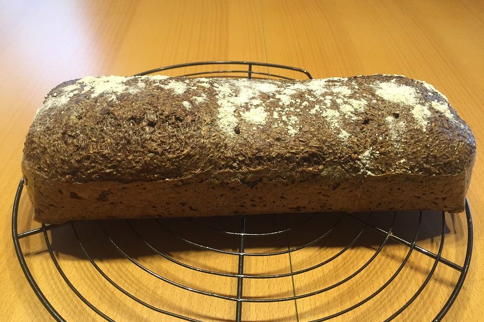 Low Carb Eiweißbrot oder Brötchen