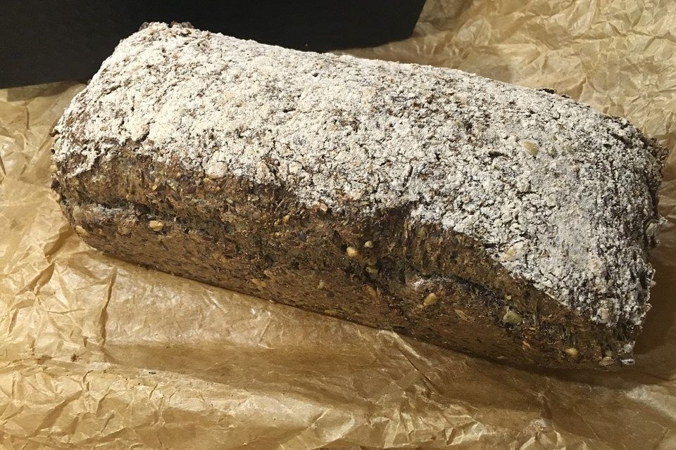 Low Carb Eiweißbrot oder Brötchen