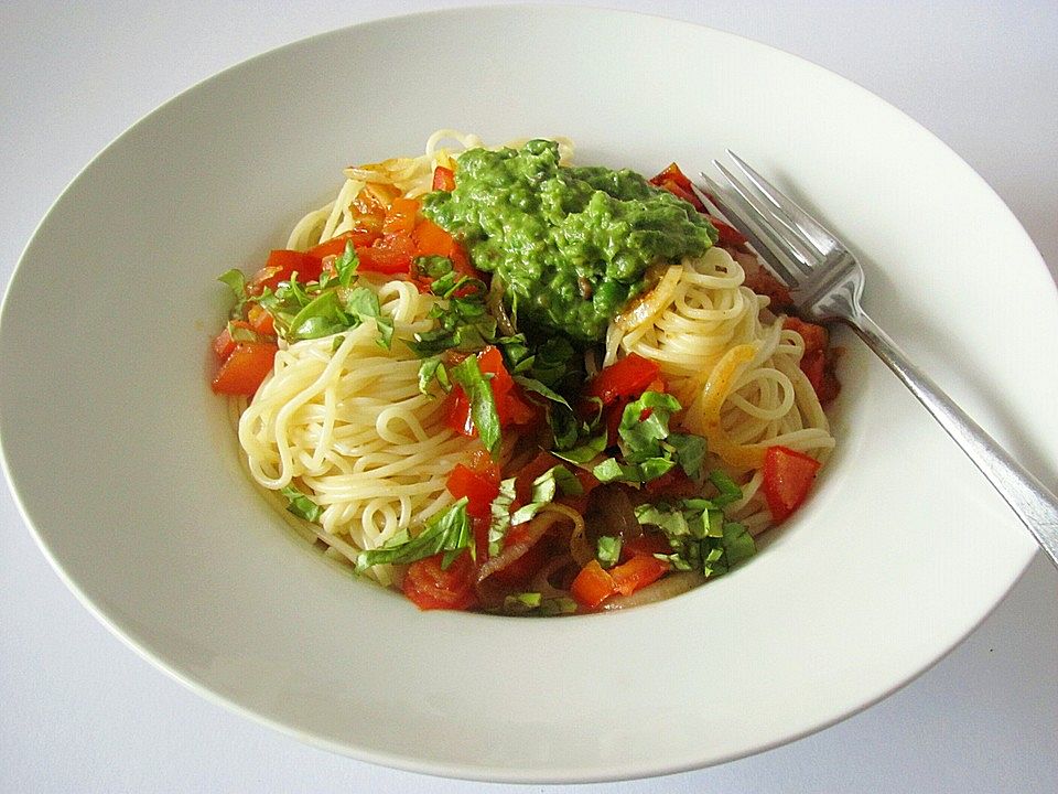 Spaghetti mit Erbsen-Minz-Sauce von pralinchen| Chefkoch