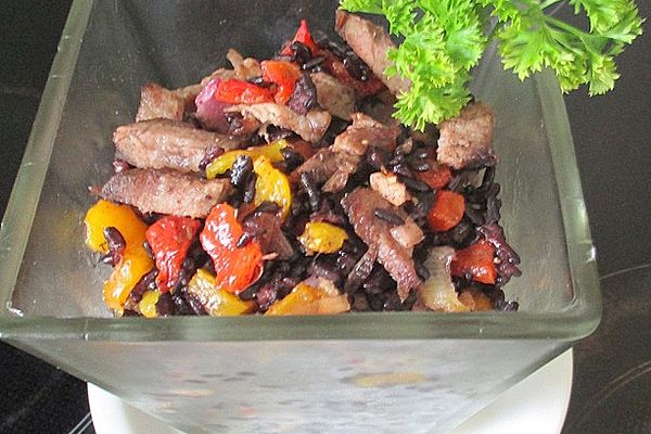 Schwarzer Reis-Salat mit Rindfleisch und Paprika von movostu | Chefkoch