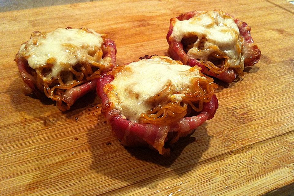 Baconmuffins mit YumYum Nudeln