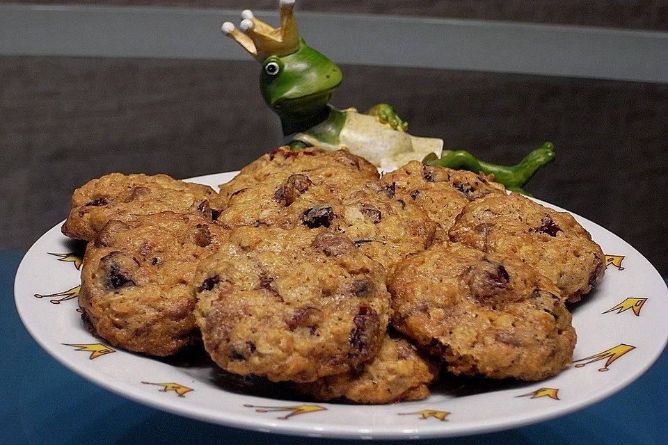 Urmelis Knuspercookies mit Cranberries und Cookieschokolade