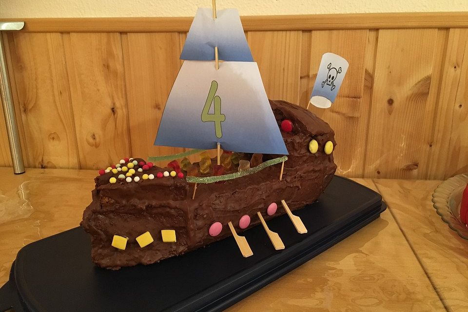 Piratenschiff-Geburtstags-Kuchen à la Dani