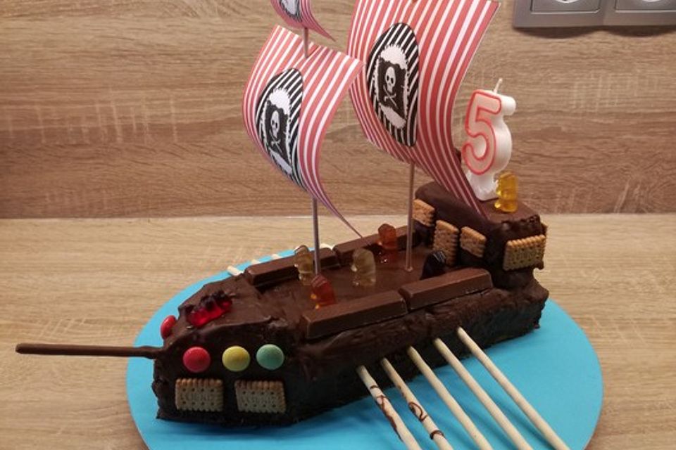 Piratenschiff-Geburtstags-Kuchen à la Dani