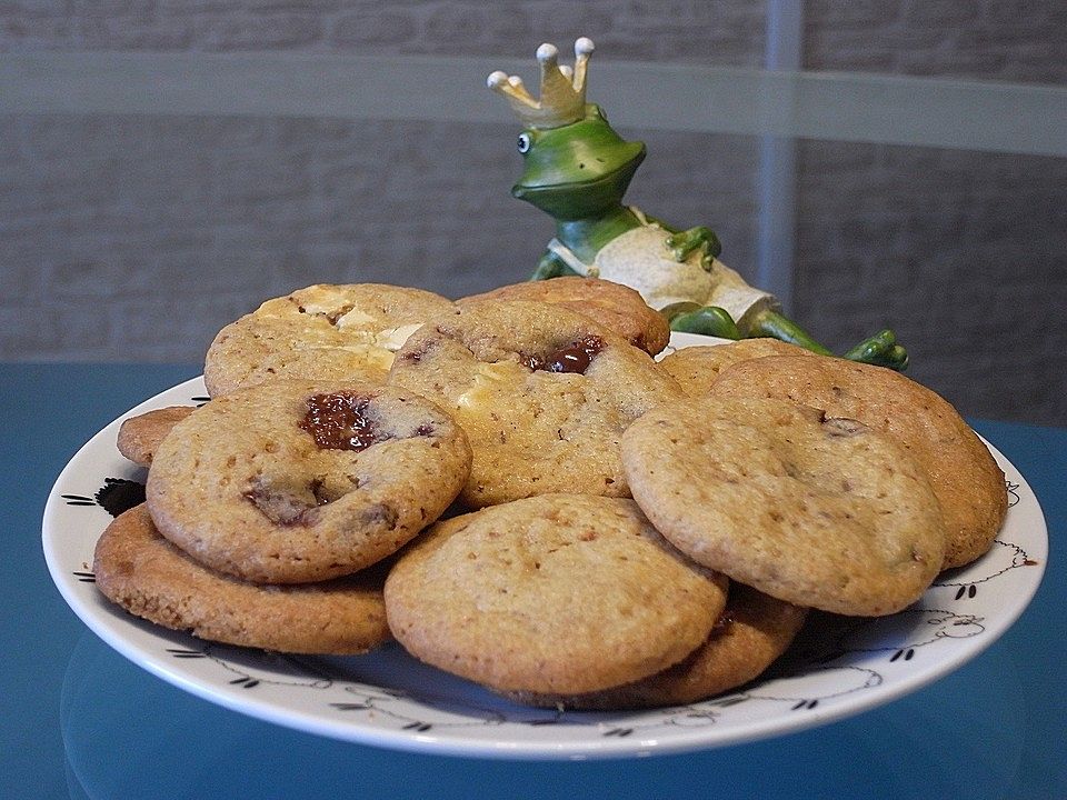 Urmelis dunkle Schokotoffee-Cookies mit weißer Schokolade von urmeli75 ...